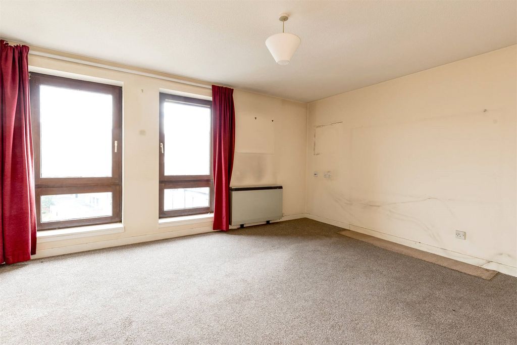 Property photo 2 of 14 Picture No. 09