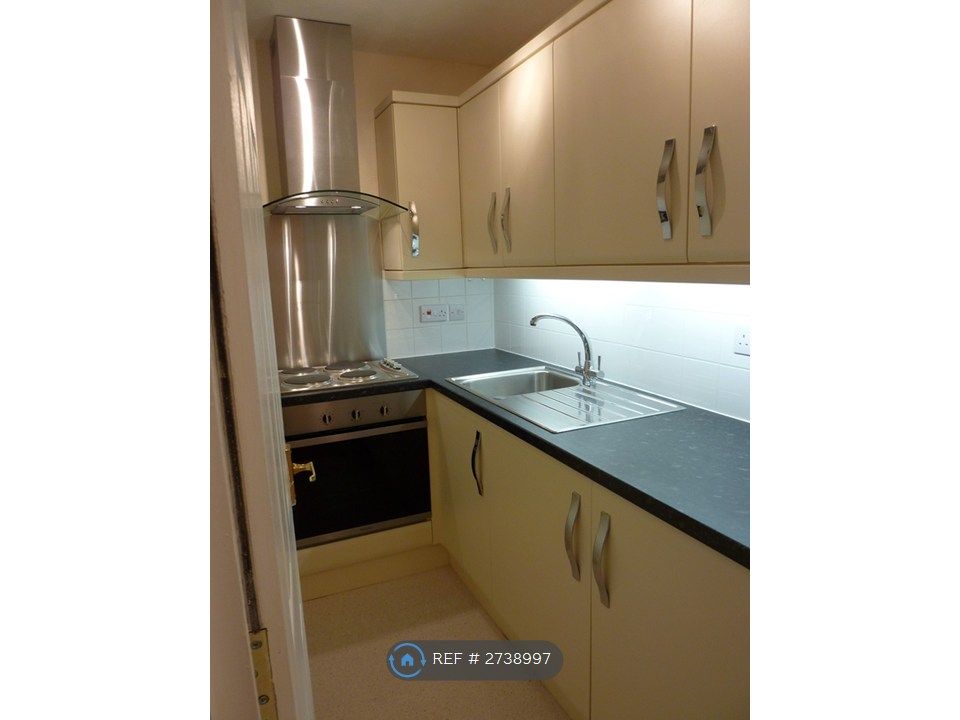 Property photo 3 of 13