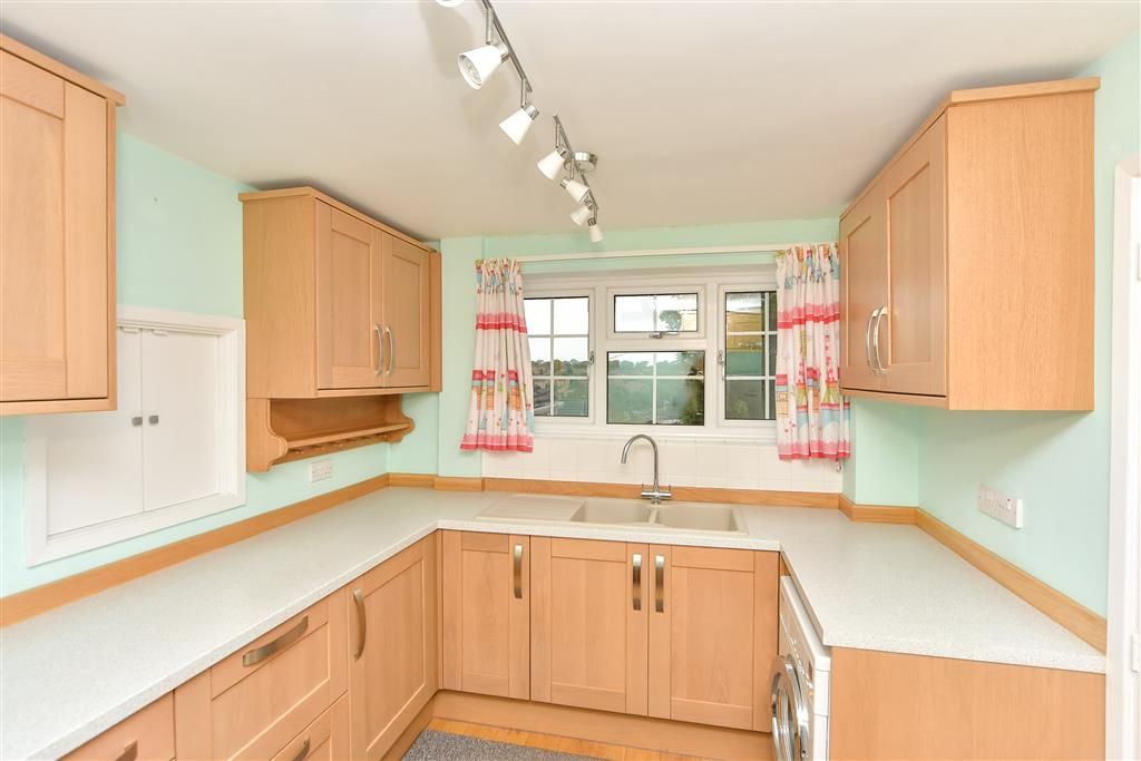 Property photo 2 of 14 Kitchen
