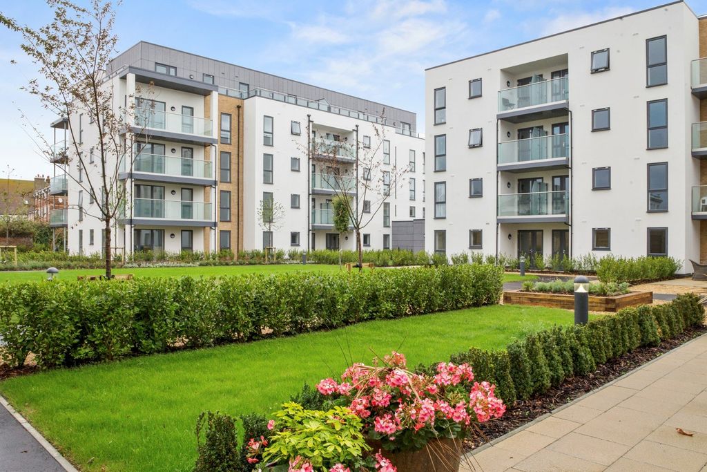 Property photo 1 of 12 Neptune House