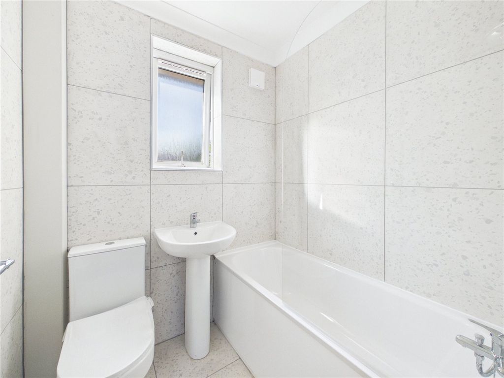 Property photo 3 of 6 Picture No. 01