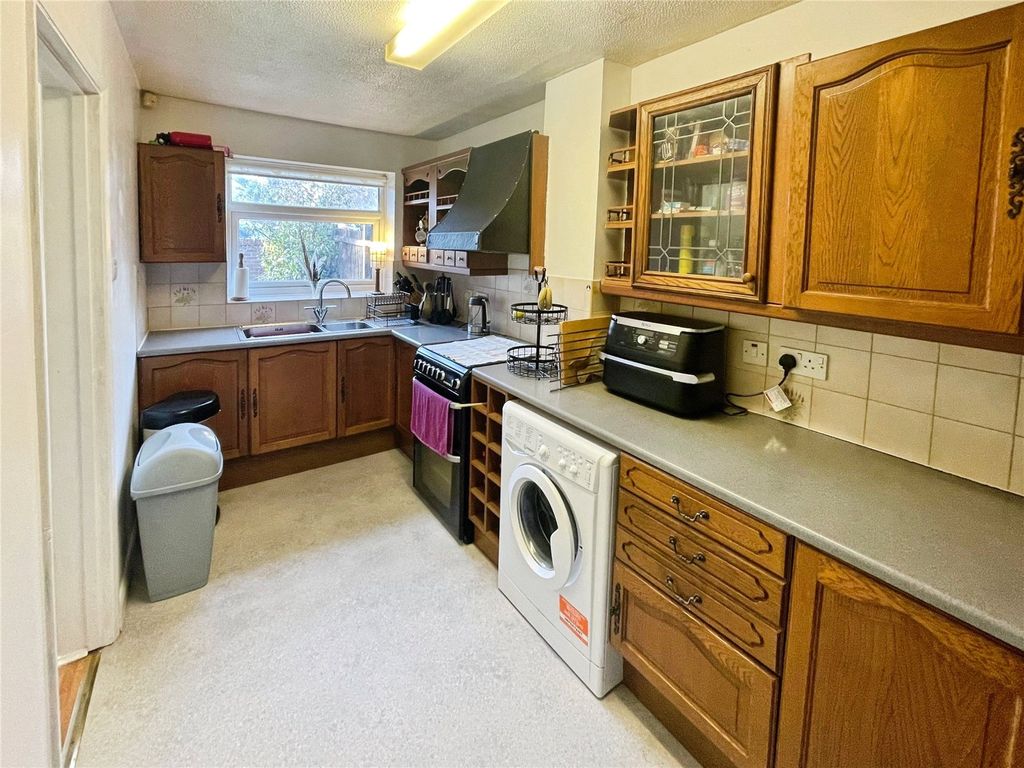 Property photo 2 of 18 Kitchen