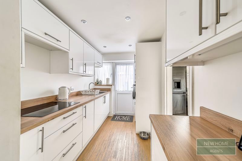 Property photo 2 of 15 Photo 8