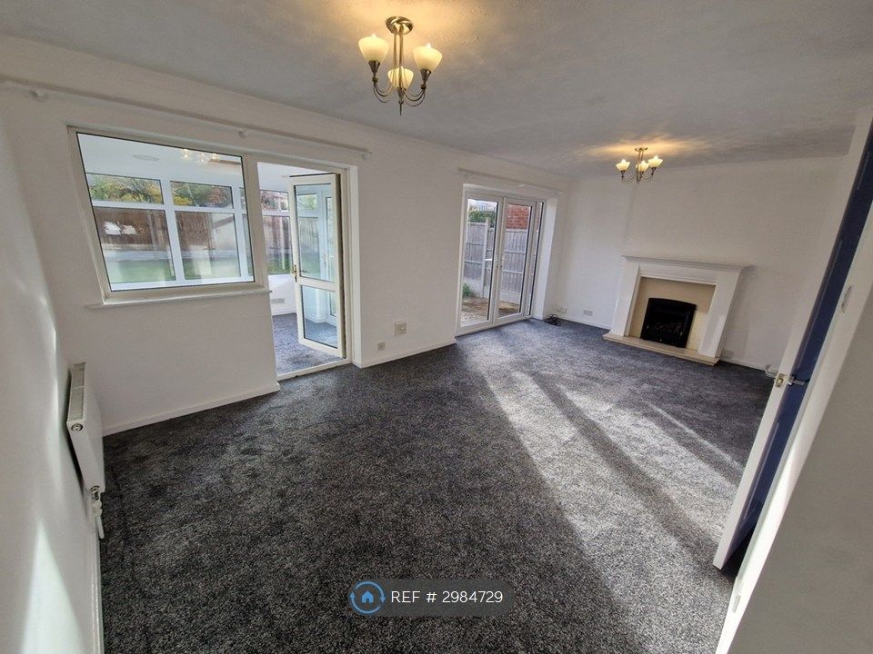 Property photo 3 of 21 Double Lounge