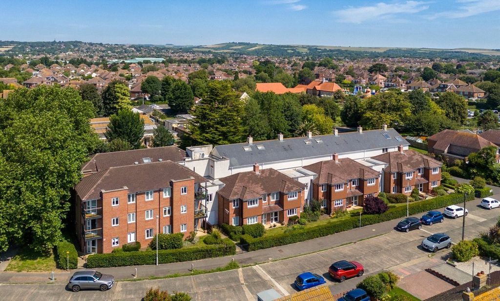 Property photo 1 of 23 Picture No. 27