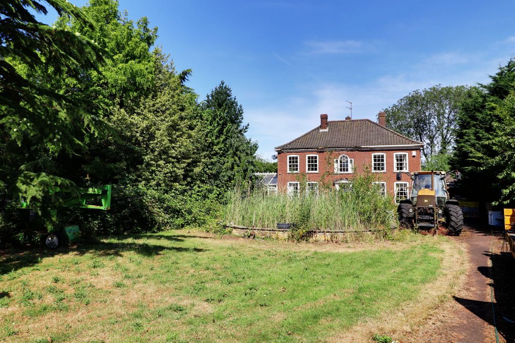 Property photo 1 of 23