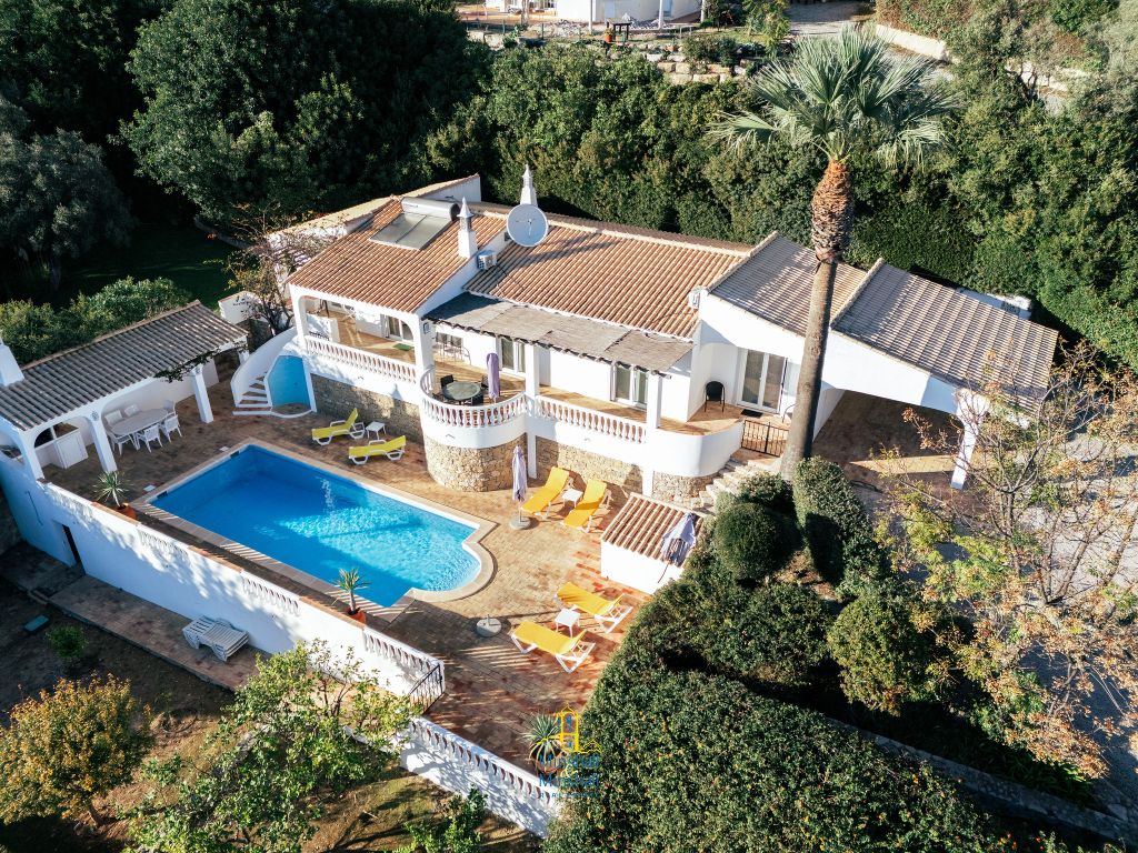 Property photo 1 of 42