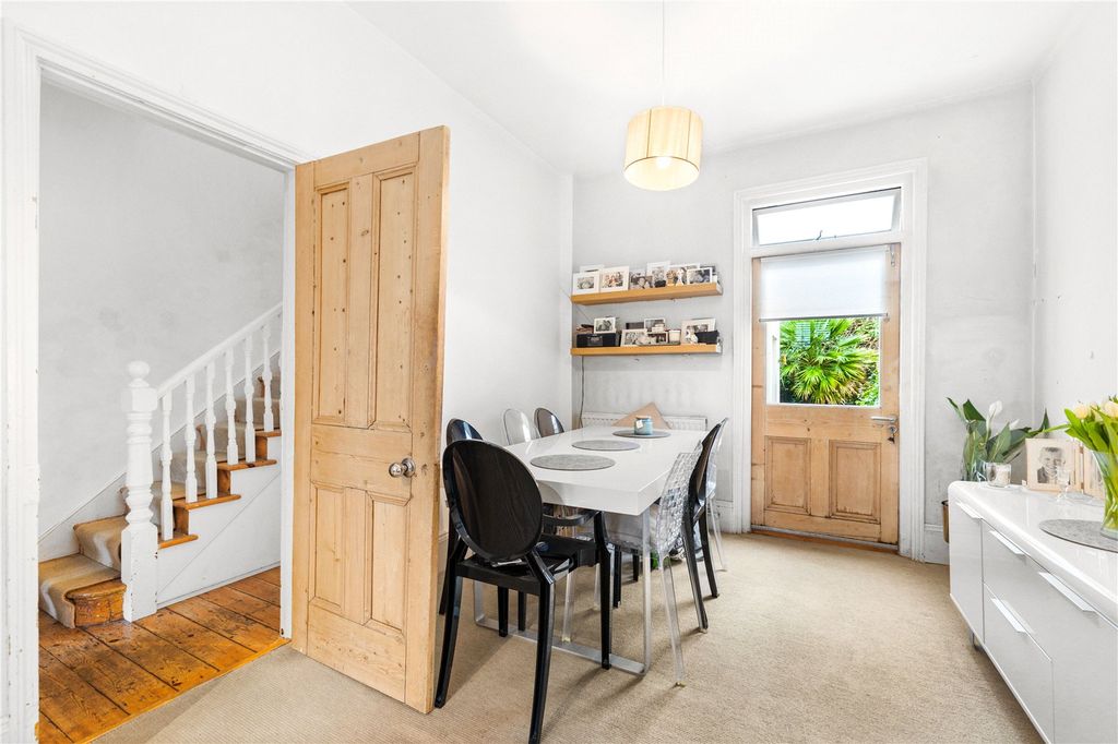 Property photo 2 of 18 Picture No. 06