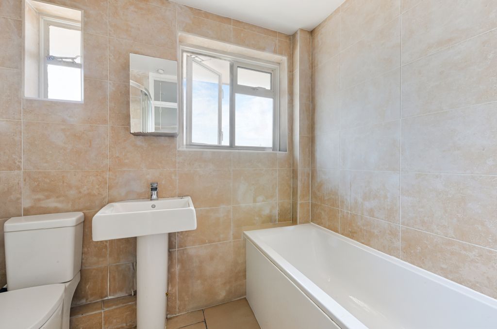 Property photo 3 of 11 Picture No. 08