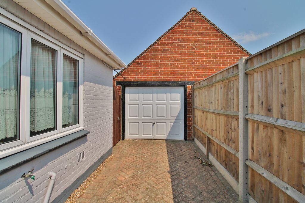 Property photo 3 of 21