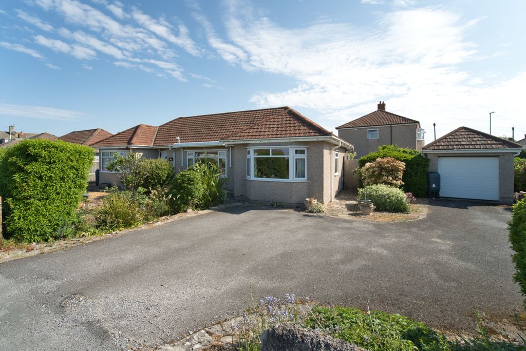 Property photo 1 of 27 3 Bedroom Detached Bungalow For Sale