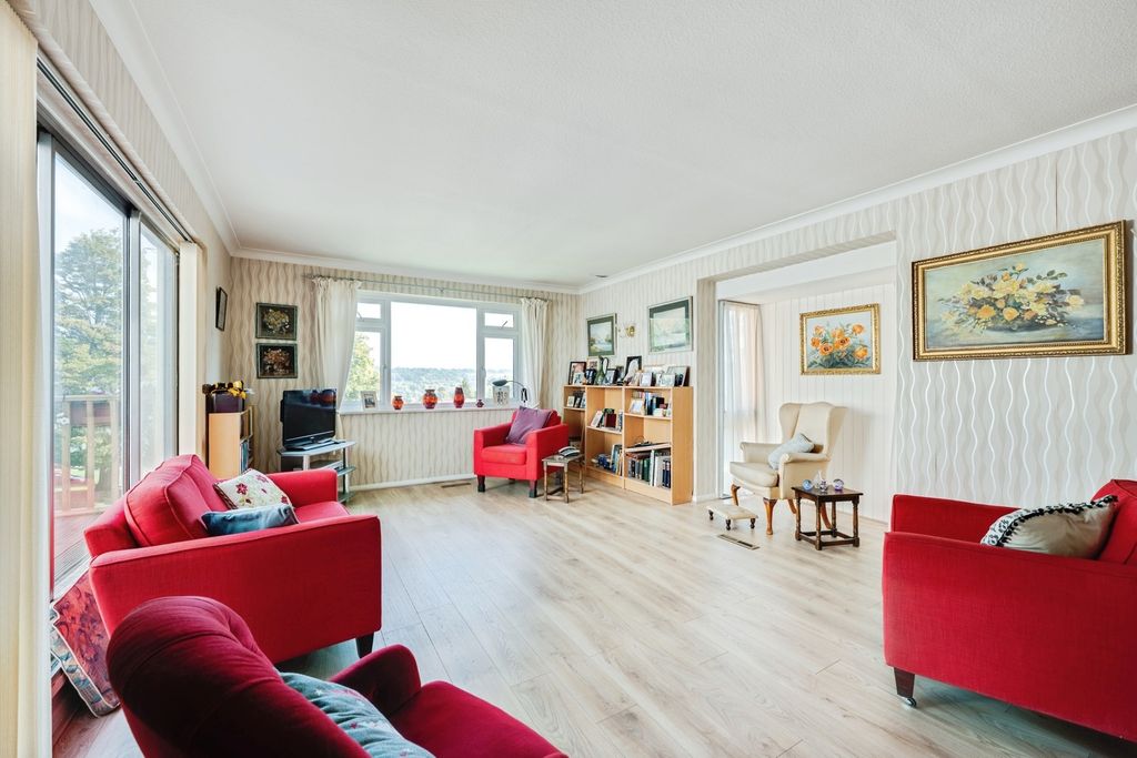 Property photo 2 of 21 Pbox-Img.Jpg