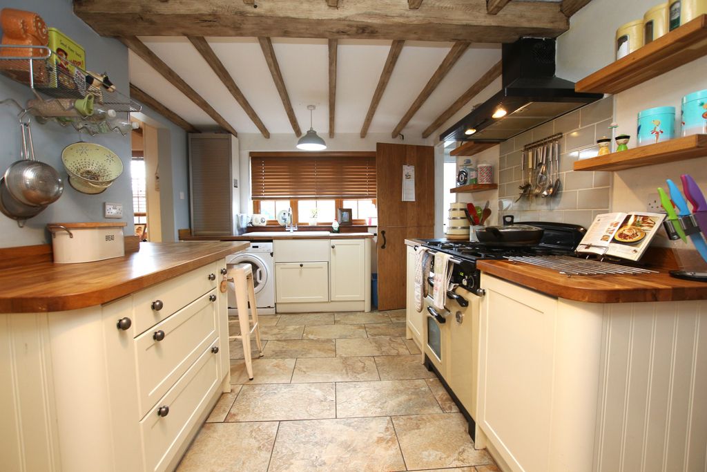 Property photo 2 of 14
