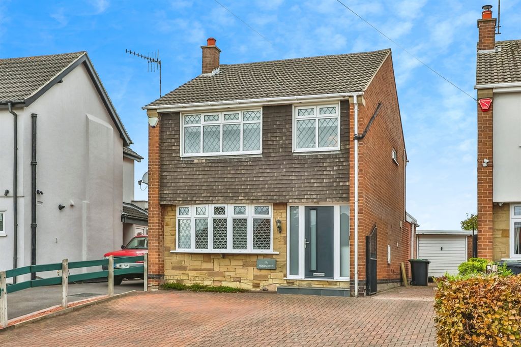 Property photo 1 of 28