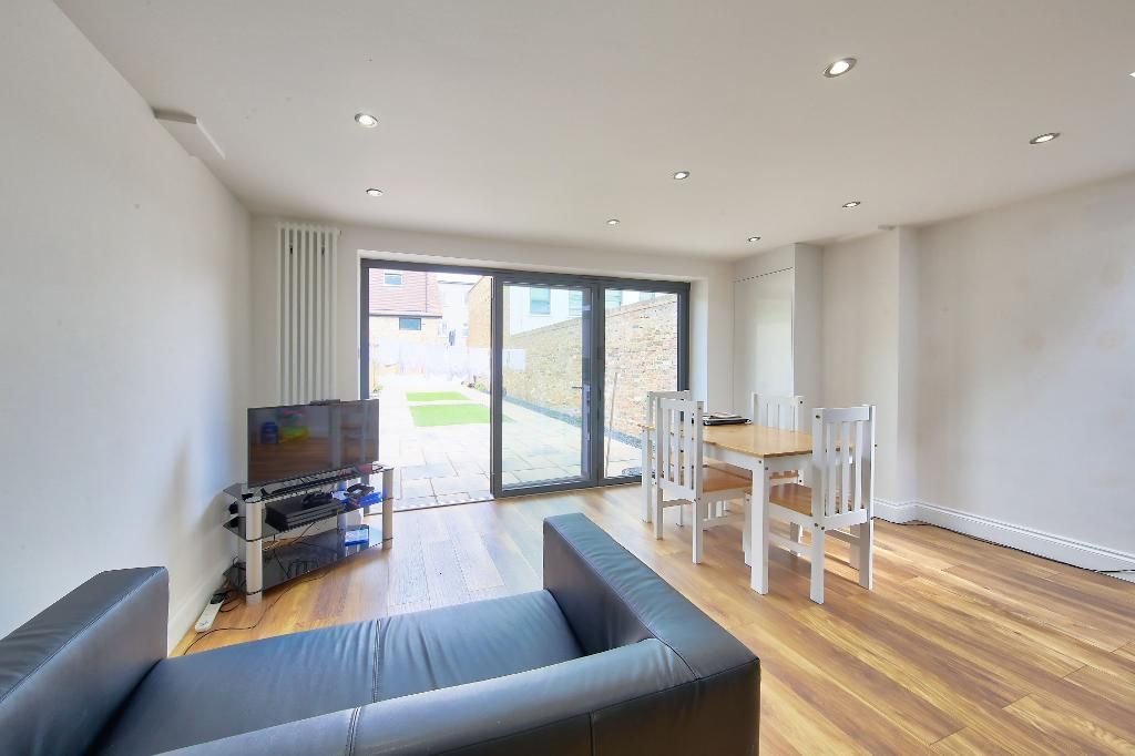 Property photo 2 of 10 Photo 2