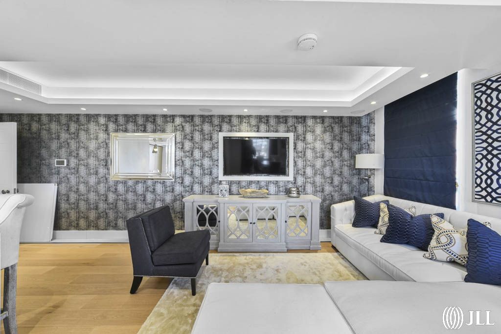 Property photo 2 of 18 Star And Garter ...