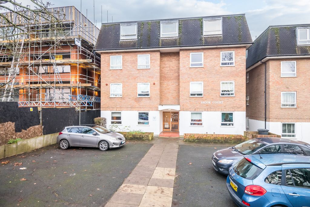 Property photo 1 of 10