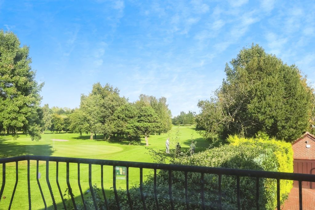 Property photo 2 of 24