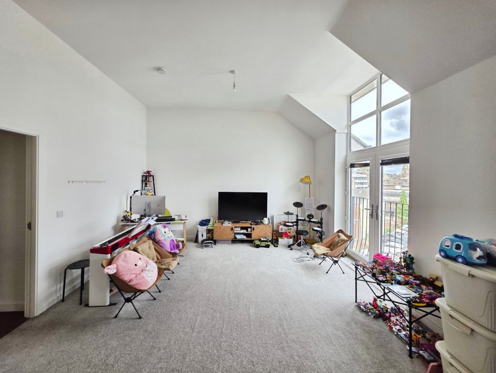 Property photo 3 of 14 Open Plan Living