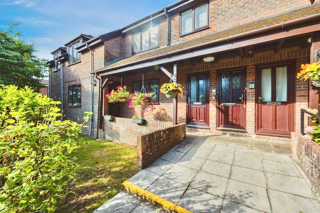 Property photo 2 of 6 Exterior