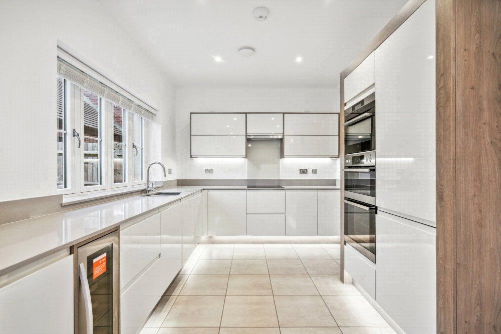 Property photo 2 of 12 The Hunsden