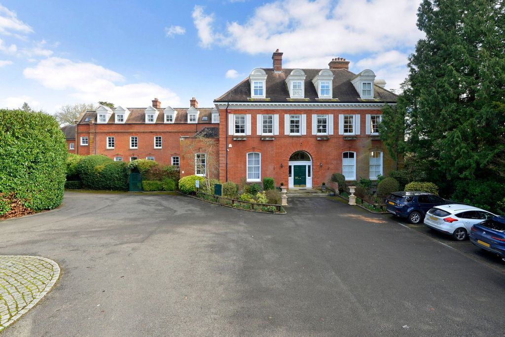 Property photo 2 of 24