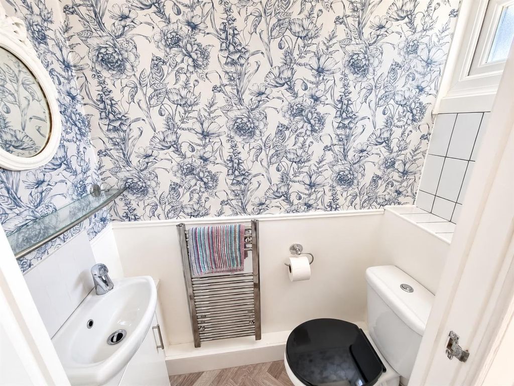 Property photo 3 of 17 Downstairs WC