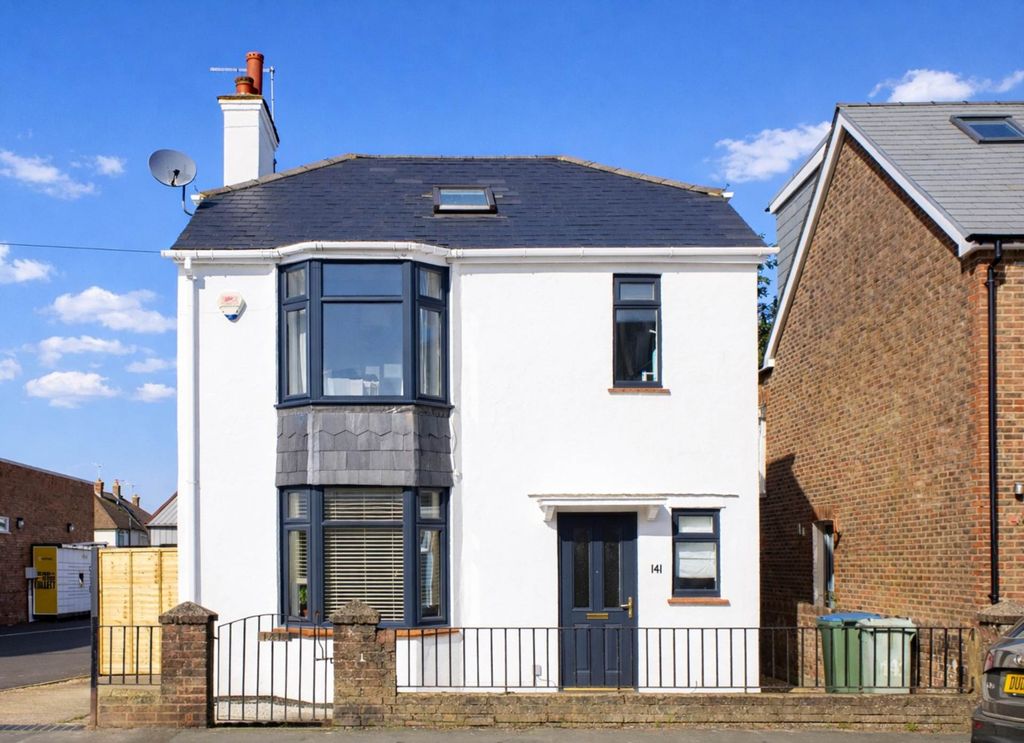 Property photo 3 of 18