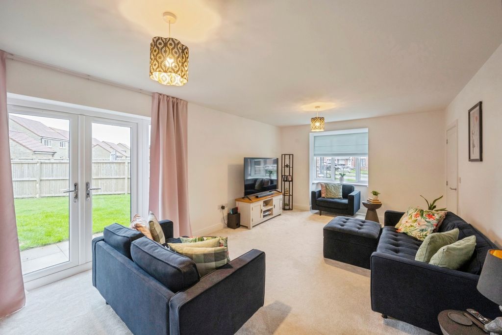 Property photo 2 of 17 Living Room