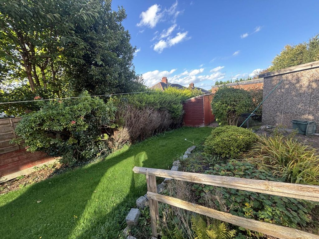 Property photo 2 of 22