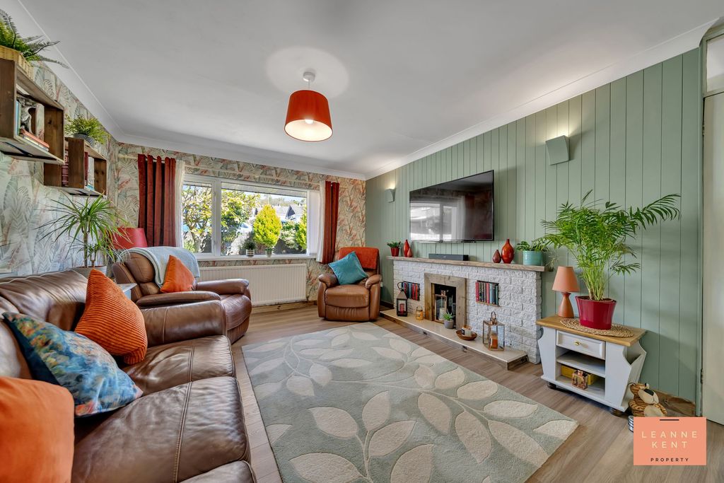 Property photo 2 of 44