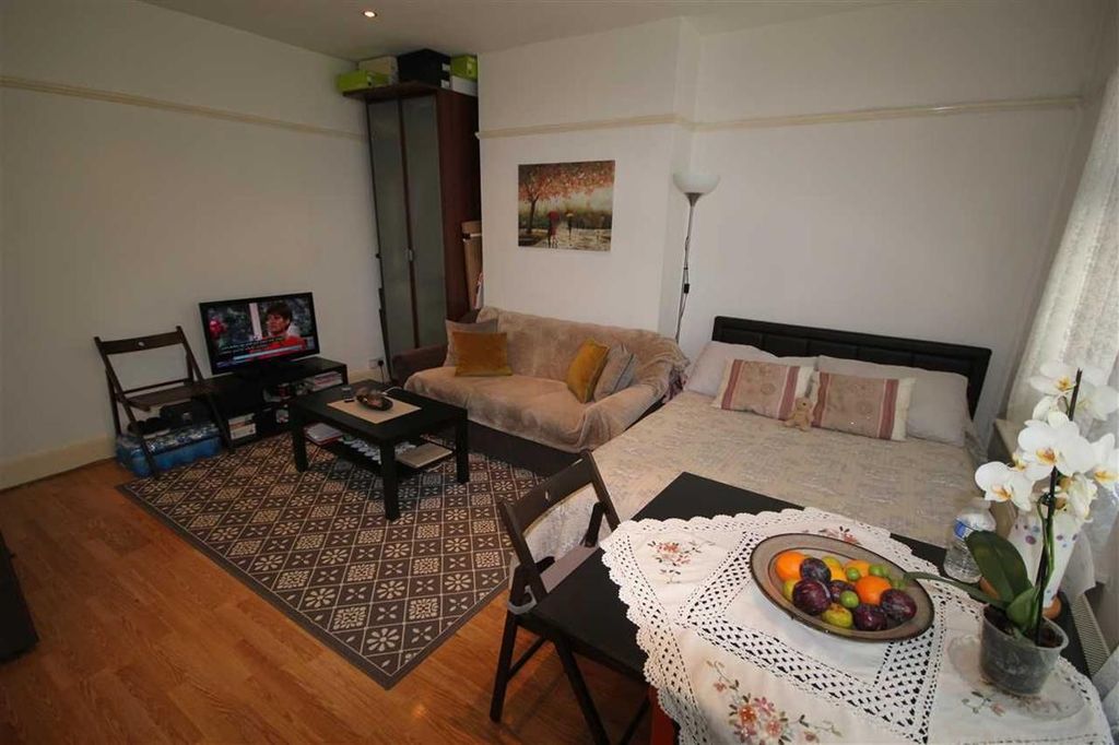 Property photo 1 of 4