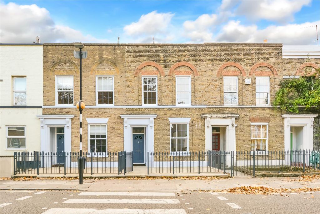 Property photo 1 of 20 Fairfield Road