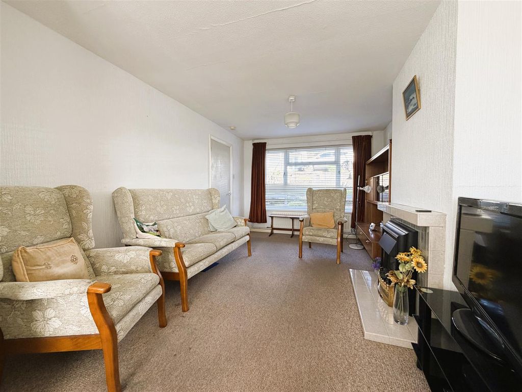 Property photo 2 of 13 124.Jpg