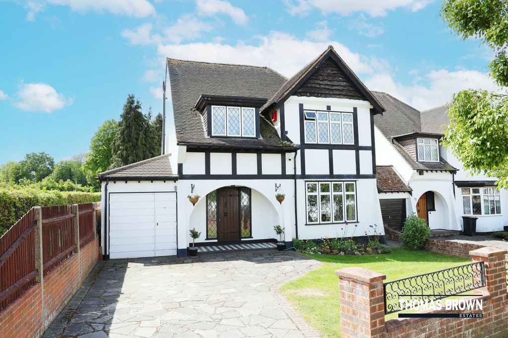 Property photo 1 of 27