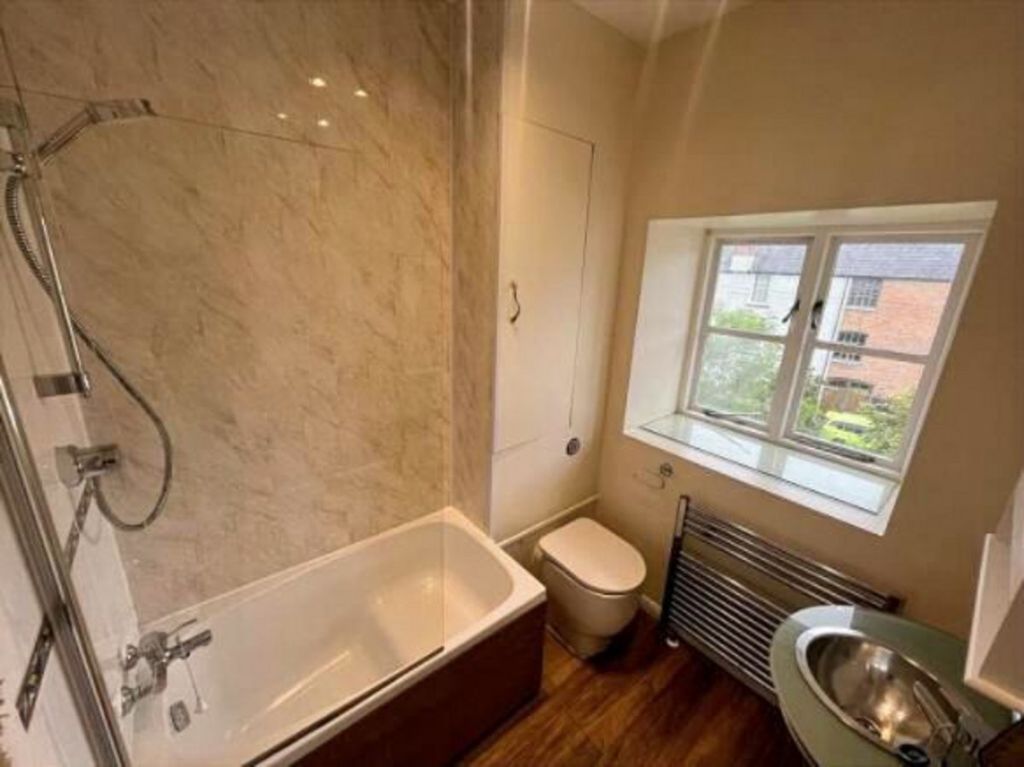 Property photo 3 of 4