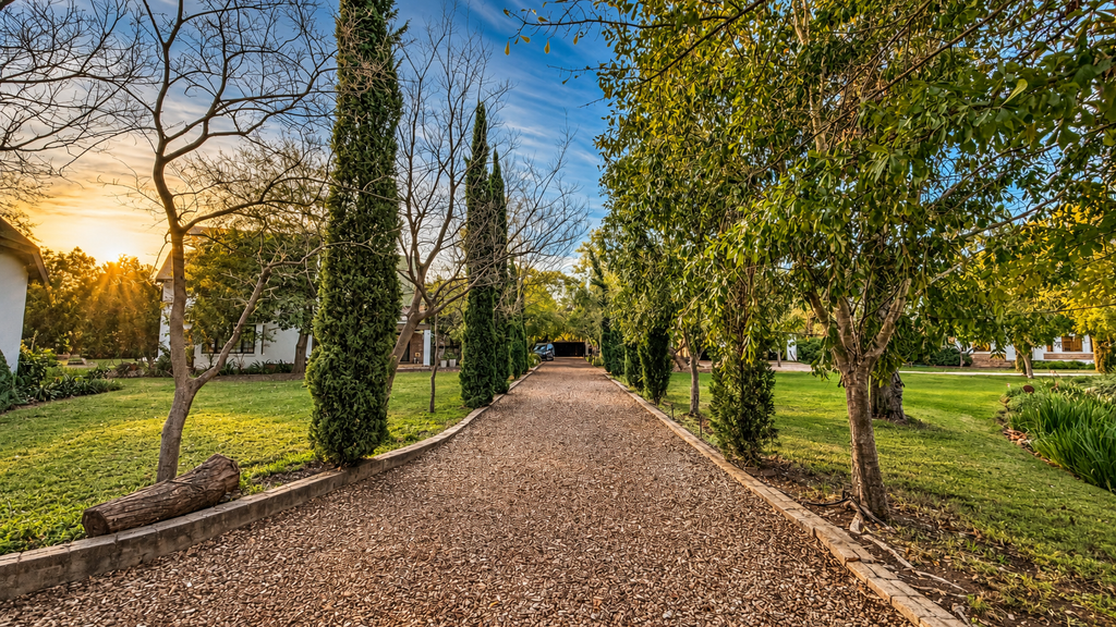 Property photo 1 of 50