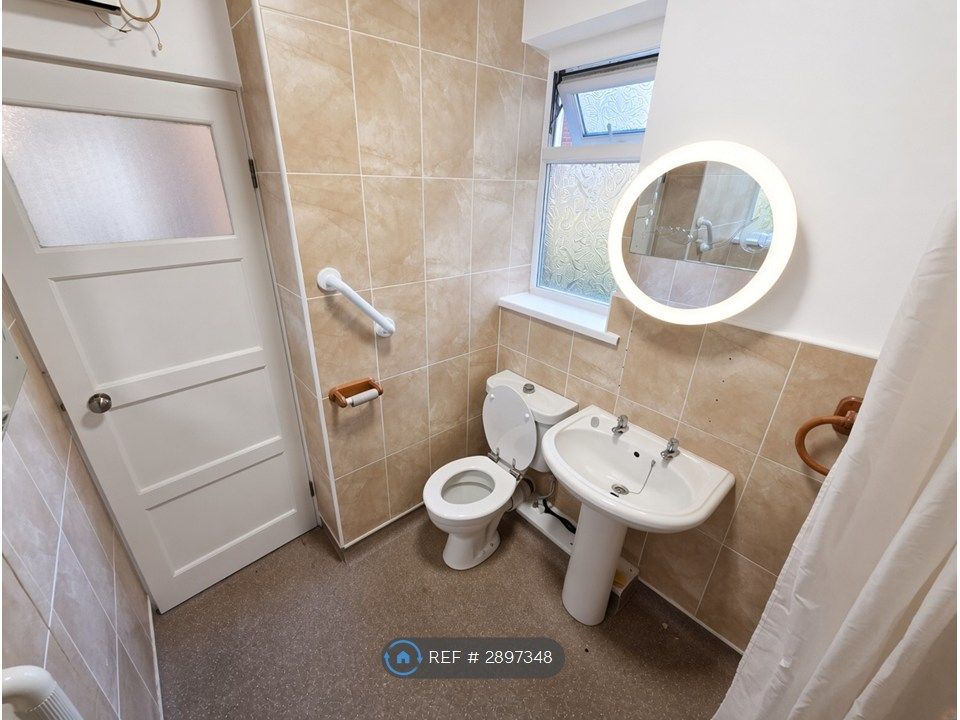 Property photo 2 of 29