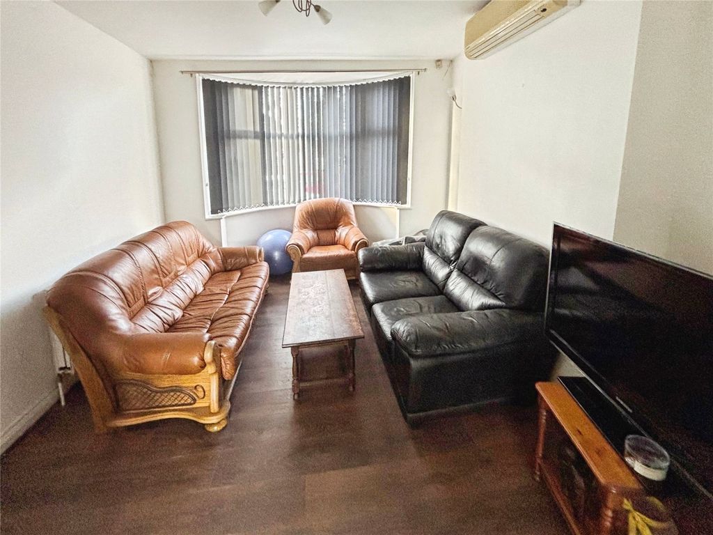 Property photo 2 of 10 Living Room