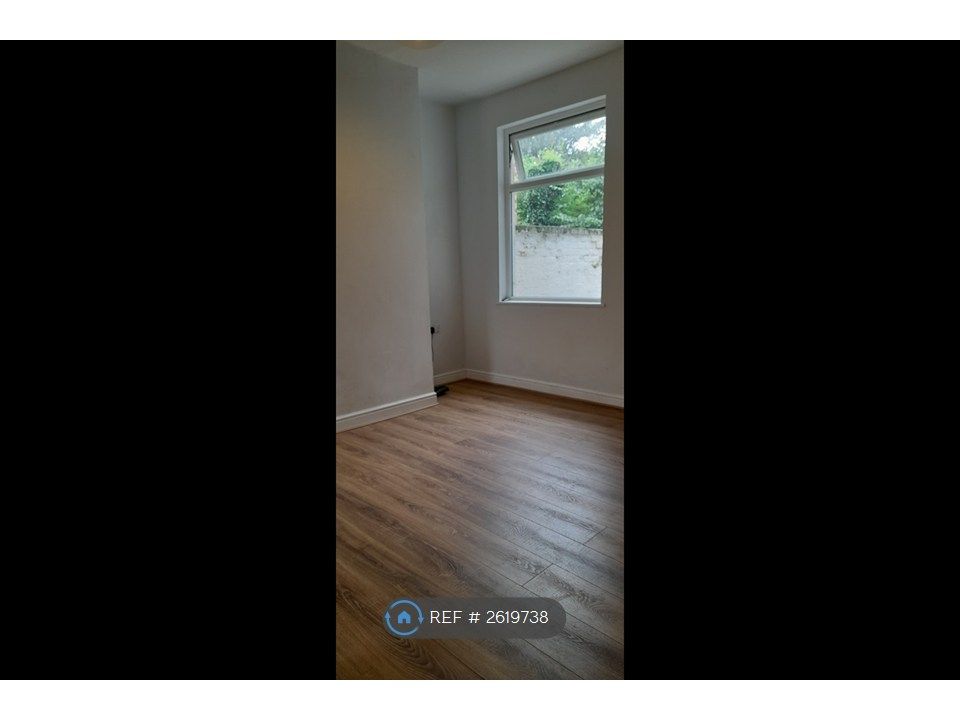 Property photo 3 of 12 Dinning Room