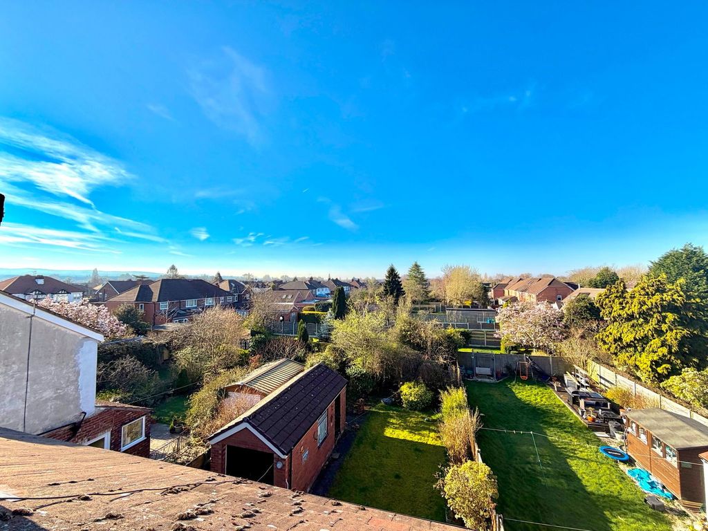 Property photo 2 of 38