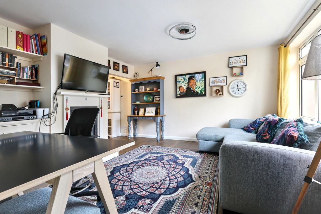 Property photo 2 of 19 Img_4003