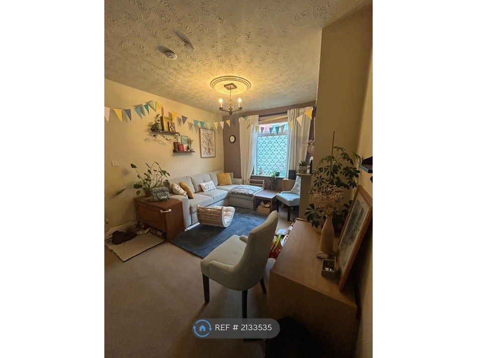 Property photo 1 of 9 Lounge