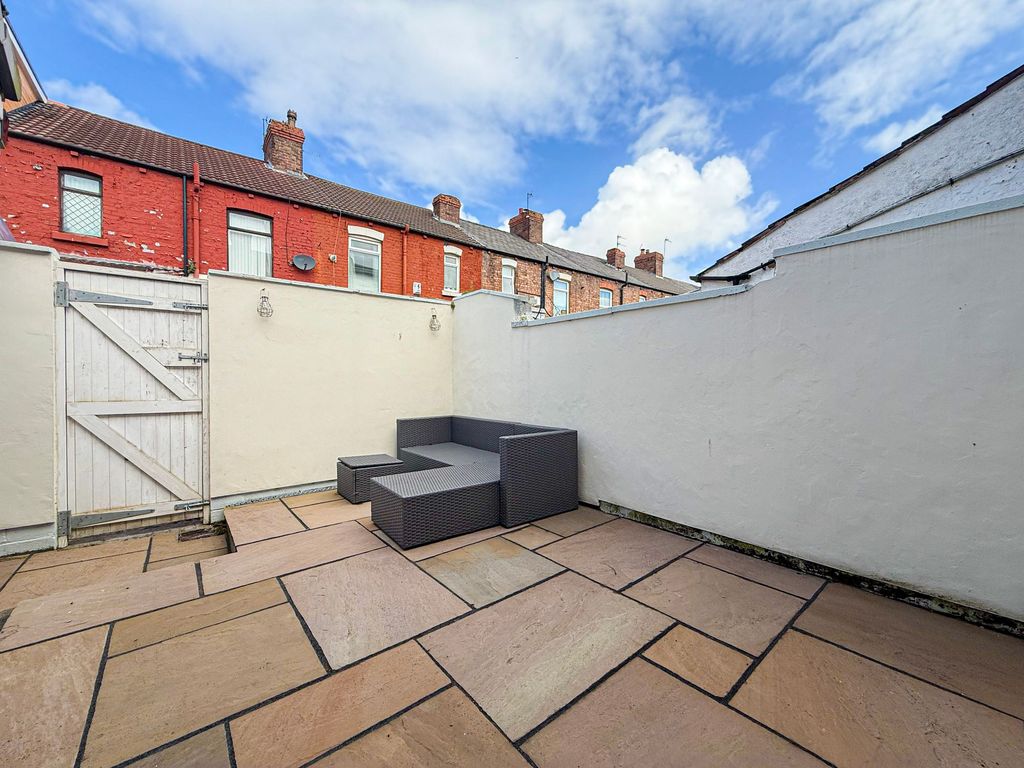 Property photo 3 of 19