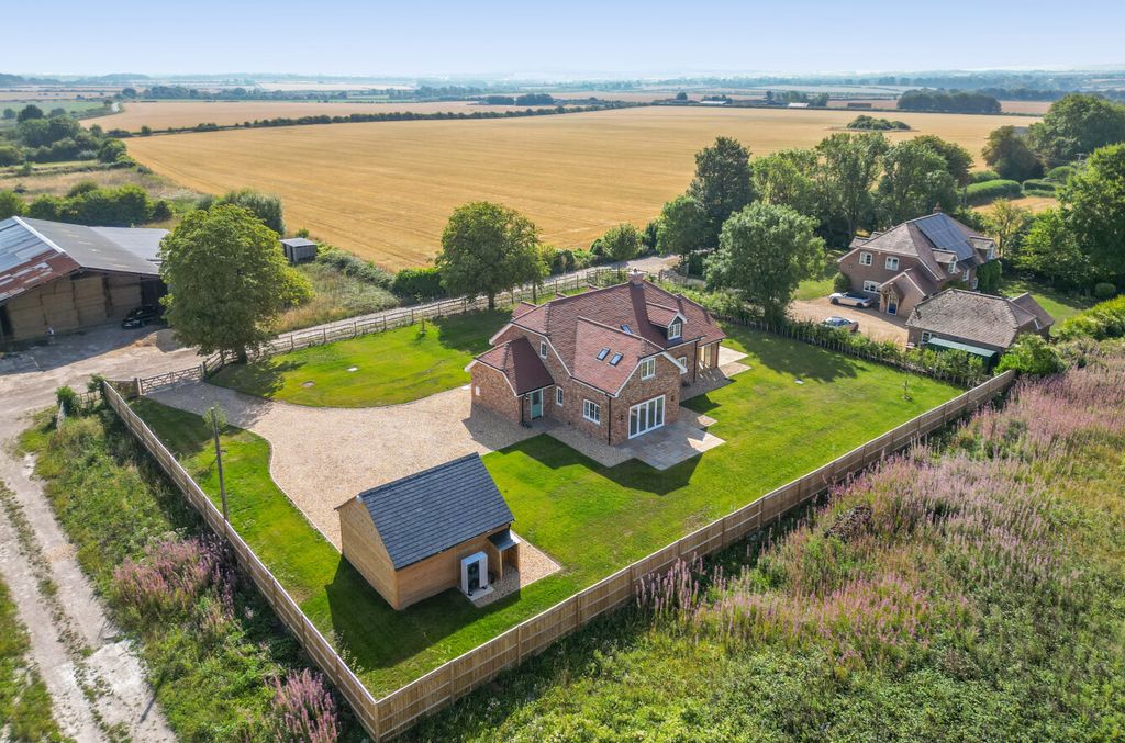 Property photo 1 of 25 -689B097dab1d9-13...