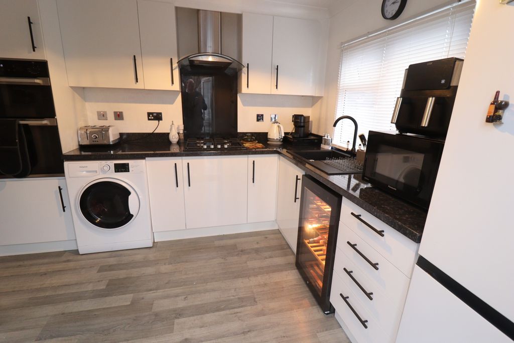 Property photo 1 of 13 Picture No. 07