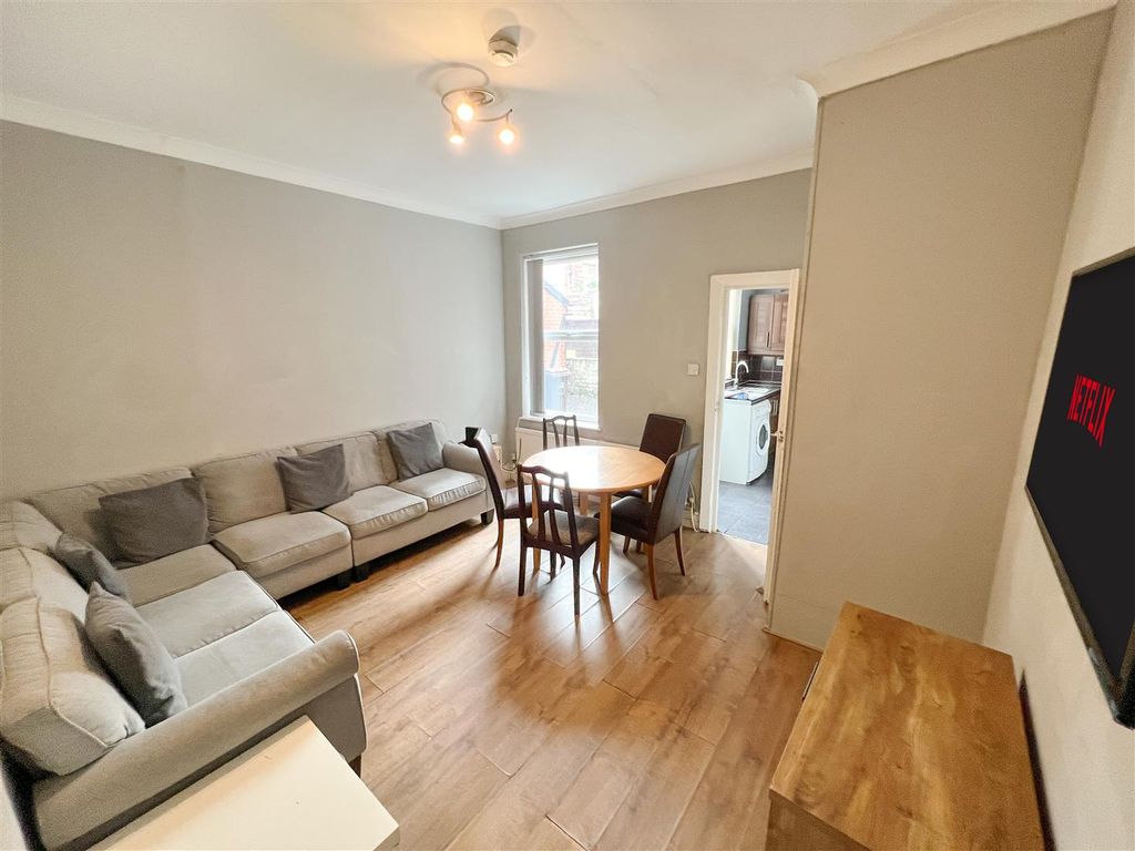 Property photo 3 of 11 Img_4944.Jpg