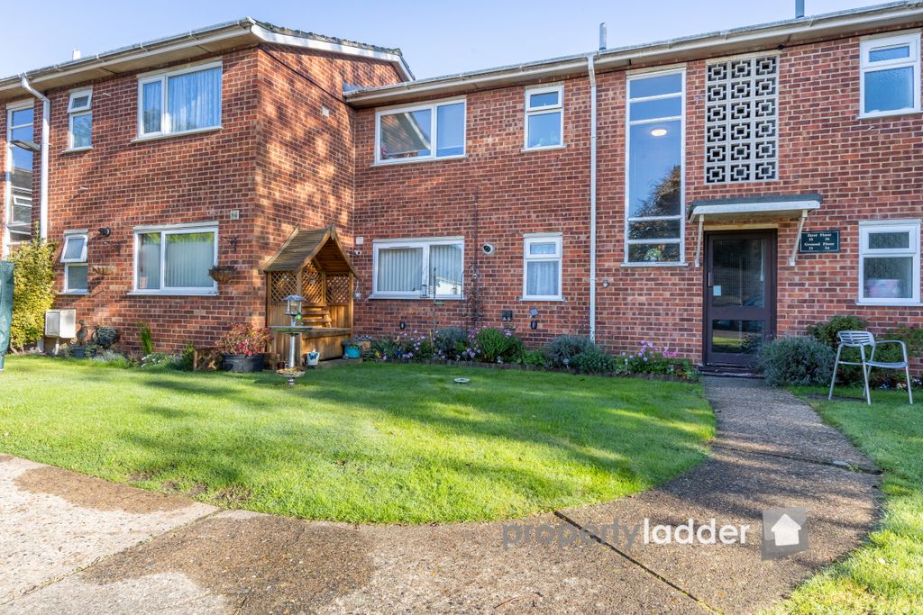 Property photo 3 of 13 13 Cecil Gowing Court - Pl-16