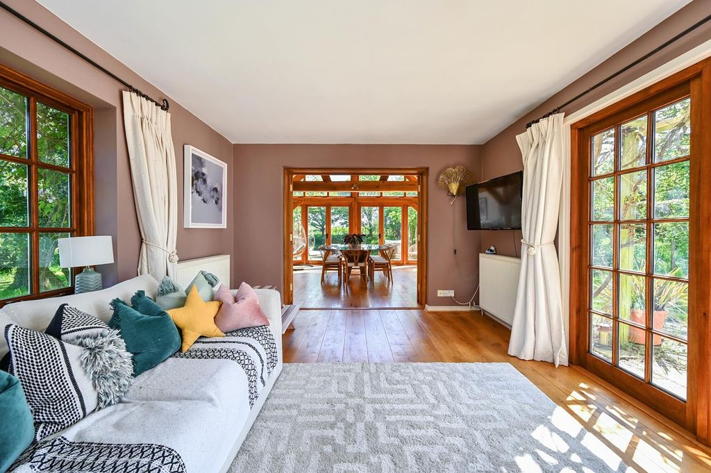 Property photo 3 of 24 Pipers Farm - Puddingcake Lane - Tn174Js - Photos
