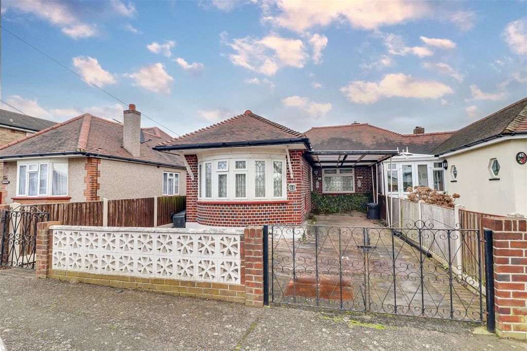 Property photo 1 of 3